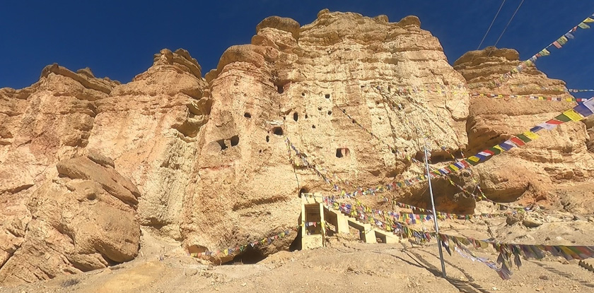 Siza Dzong cave in upper Mustang
