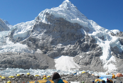 Why is it expensive to climb Everest?